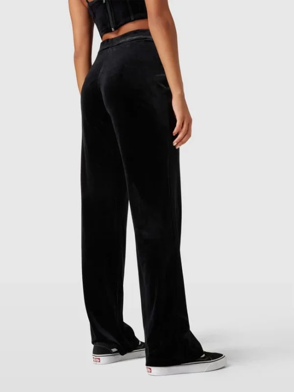 Gina Tricot Bundfaltenhose In Samt-Optik Modell ‚MADDY TROUSERS‘ – Schwarz 6